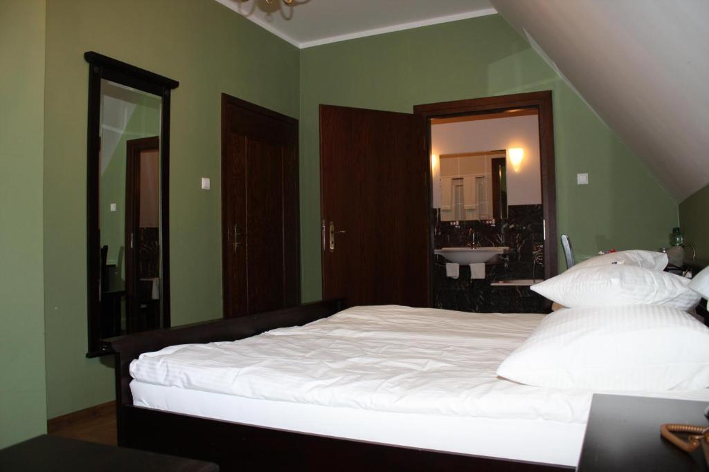 Klasztor Cedynia Hotel Habitación foto